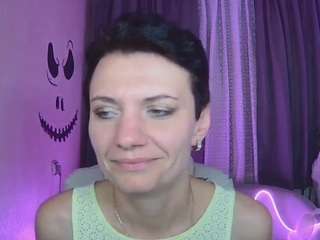 avasaturnian from CamSoda is Freechat