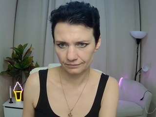 avasaturnian Live Webcam on CamSoda