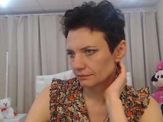 avasaturnian Live Webcam on CamSoda