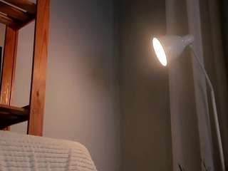 elinschoenwetter's CamSoda show and profile