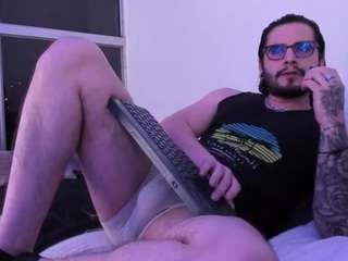 eloncoxx01's CamSoda show and profile