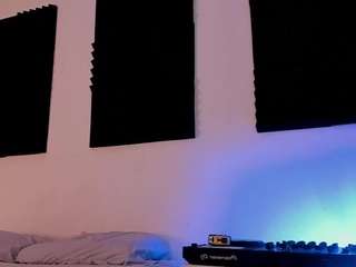 Eloncoxx01