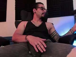 Eloncoxx01