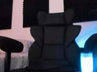 Eloncoxx01
