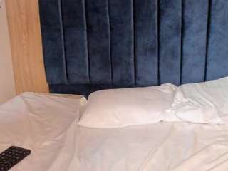 ladiesofpleasure22 webcam