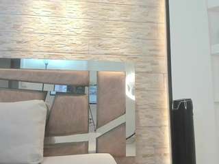 lyana-cowel webcam