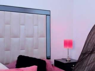 misssophiery live cam profile