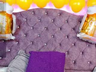 amaradavis from CamSoda is Freechat