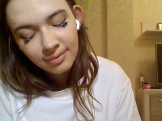 ayanabetance's CamSoda show and profile