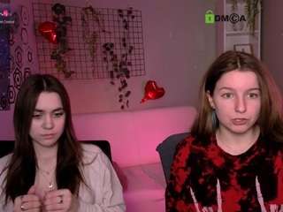 benny-duglas, female webcam model,  years old, on live webcam