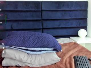  charlotte-knox chat room