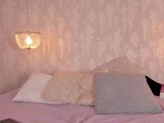 evolette-angels Live Webcam on CamSoda