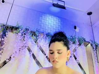 Check out gorgeous broadcaster Lilithadams and her bare naked figure lilithadams from CamSoda