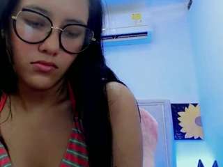 mishel-hott live webcam on Soda Cams