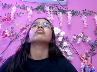 skinnysofia18 webcam