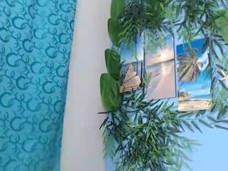 skinnysofia18 live webcam show