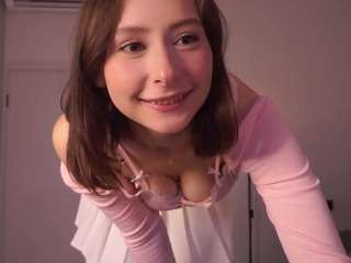 gaynellharoutuni... Live Webcam on CamSoda
