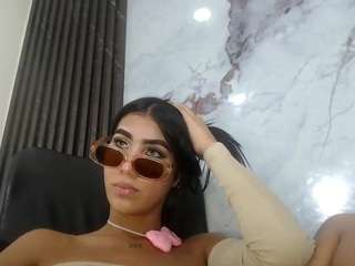 kamelyhott Live Webcam on CamSoda