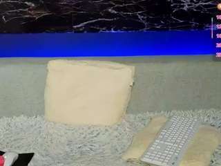 kaylajoyy's CamSoda show and profile