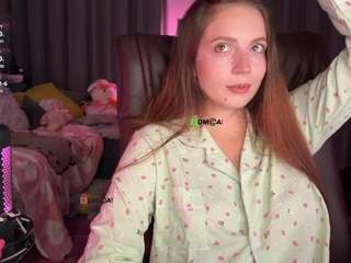 lissaskarlets Live Webcam on CamSoda