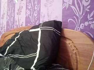 margitpenceal's CamSoda show and profile