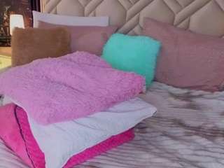 MiaaFarrel live cam preview