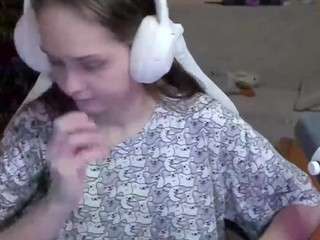 sharriburkel Live Webcam on CamSoda