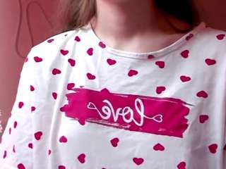 sharriburkel's CamSoda show and profile