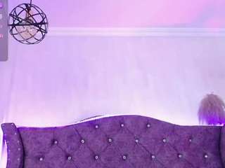 sophiawalker-1's CamSoda show and profile