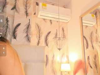 viviprinncess's CamSoda show and profile