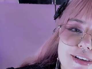 le modèle bizzynoar est en webcam porno dans un show sur le site camsoda, il possède les tags suivants: ahegao,shaved pussy,lovense,lush,massage,naked,oil,pov,public,pussy,sex toys,smoking,fuck machine,spank,squirter,strip,striptease,tattoos,teen 18,toys
