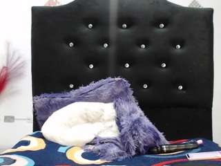 Jatzibe-hot-93 live cam preview