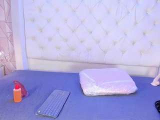  seraphinesteele chat room
