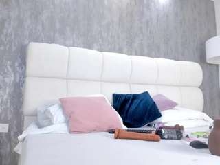 alanaablue Lovens live webcam