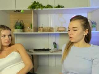  kity-blonde chat room