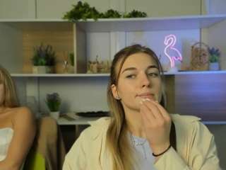  kity-blonde chat room