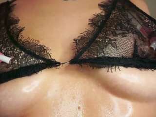 OlimpiaMiano live webcam show