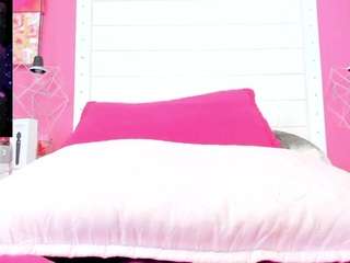 transdoll09's CamSoda show and profile