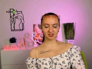 karoline-bell