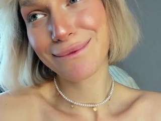 Live webcam model ruby-mae on Soda Cams