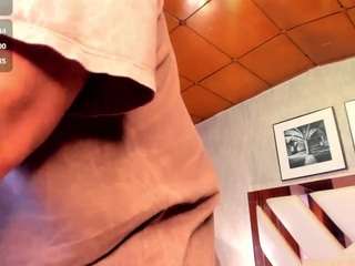 cloexbillyy's CamSoda show and profile