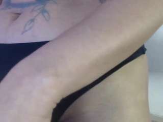 hilari18 webcam