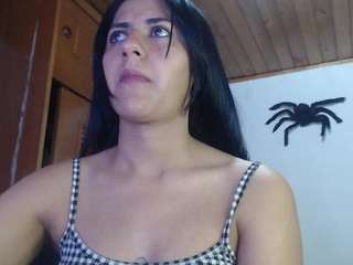 hilari18 webcam