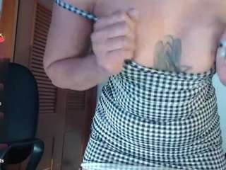 hilari18's CamSoda show and profile