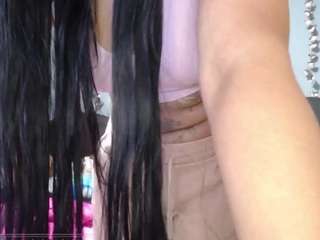 hilari18's CamSoda show and profile