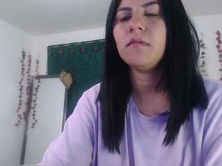 hilari18 Sex Cam Show