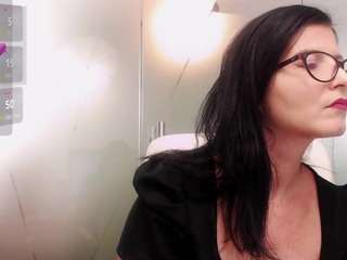 sonya-office123
