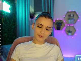 bettygrey Live Webcam on CamSoda