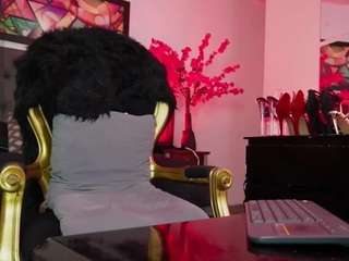 elinne-hendrix live cam preview