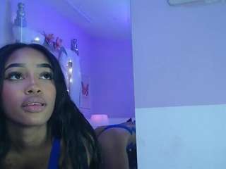julitpink Live Webcam on CamSoda